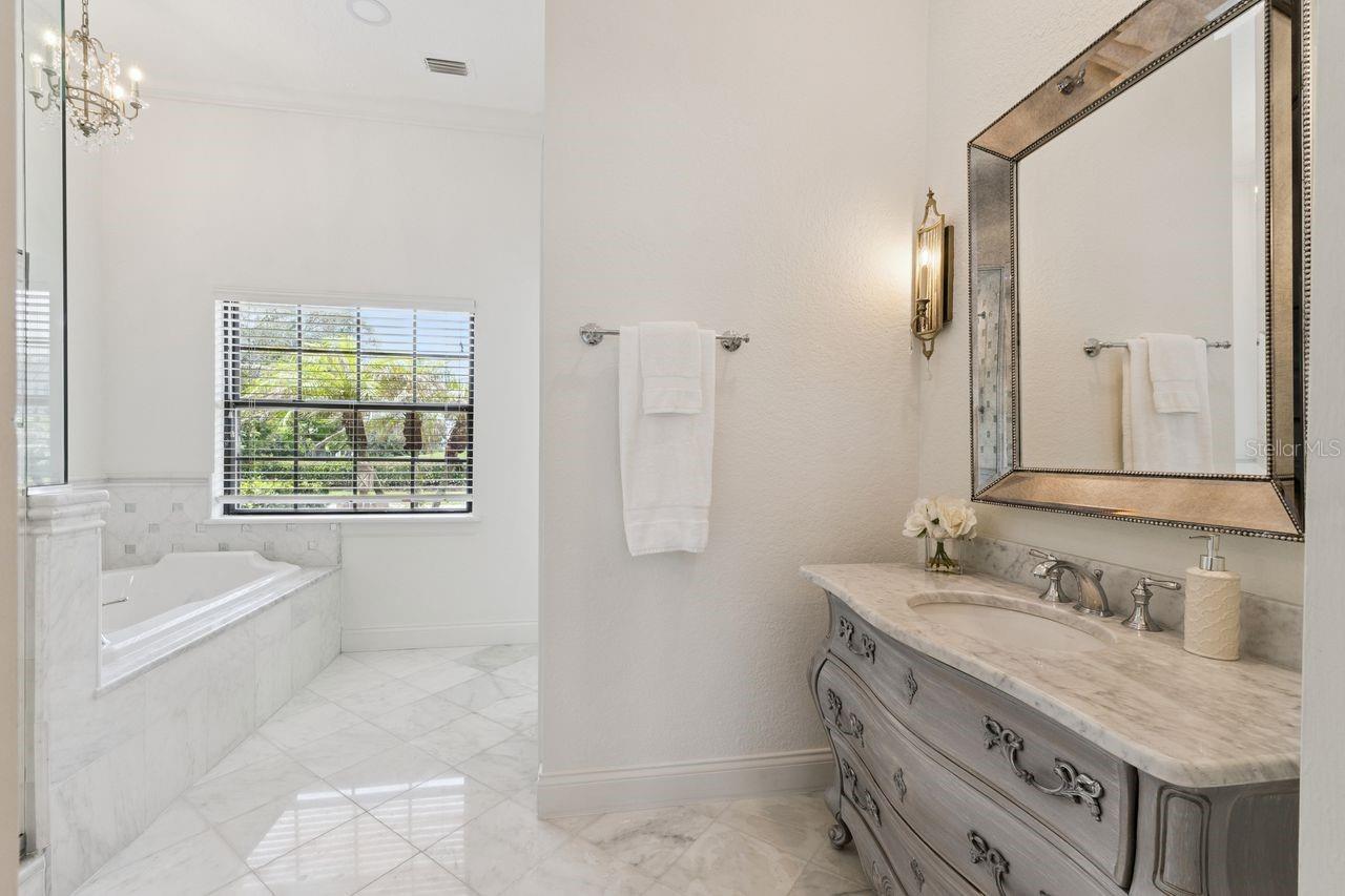 BAY HILL SEC 08 - Residential