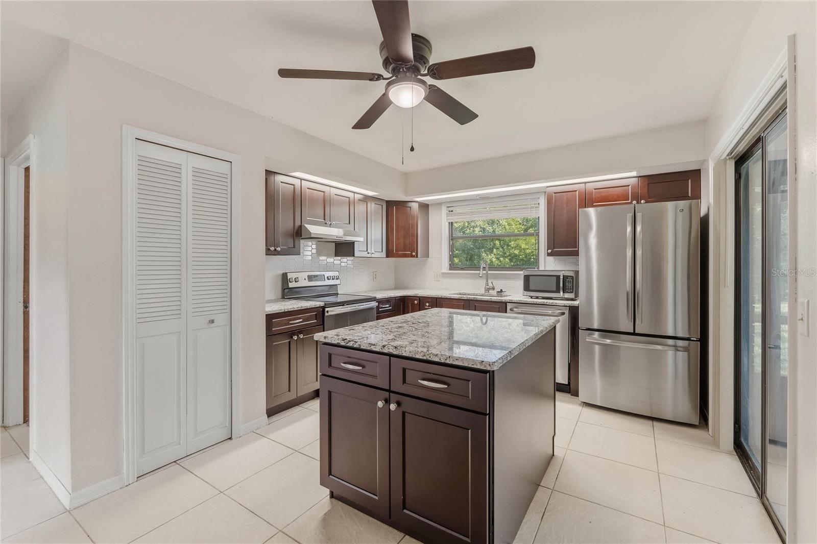 DELTONA LAKES UN 4 - Residential