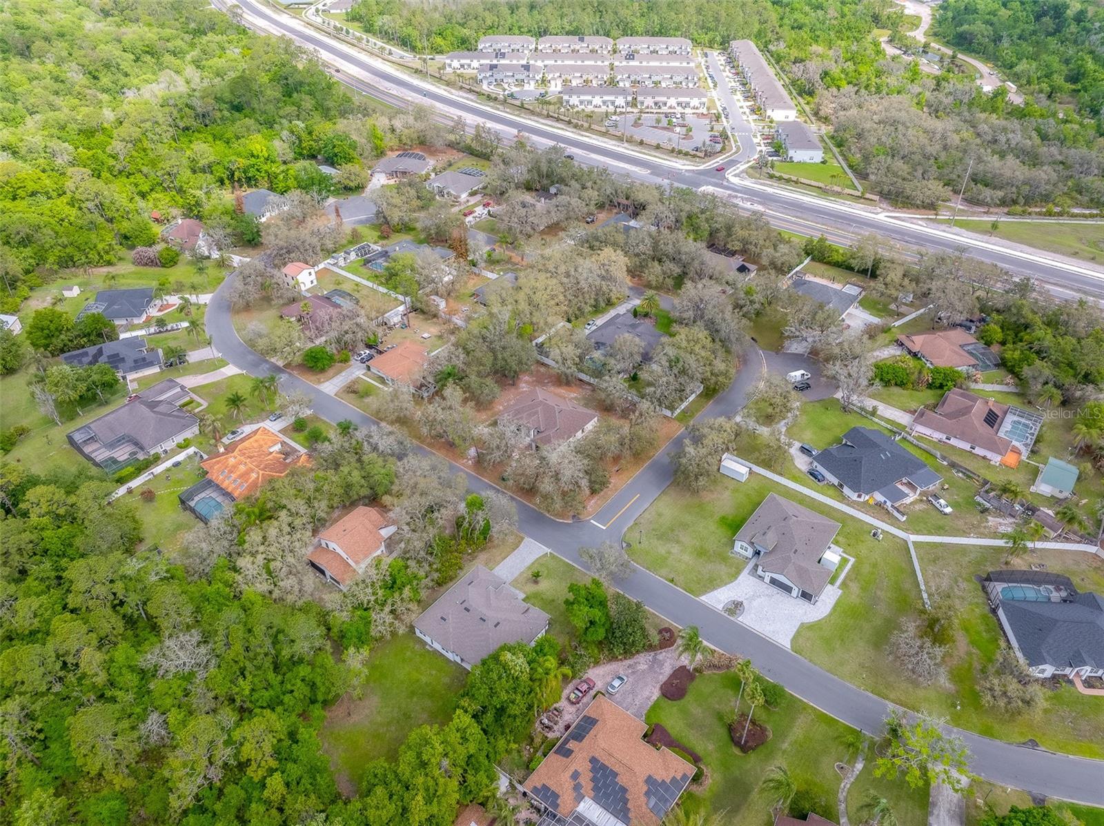 COUNTRY SIDE MANOR - Residential