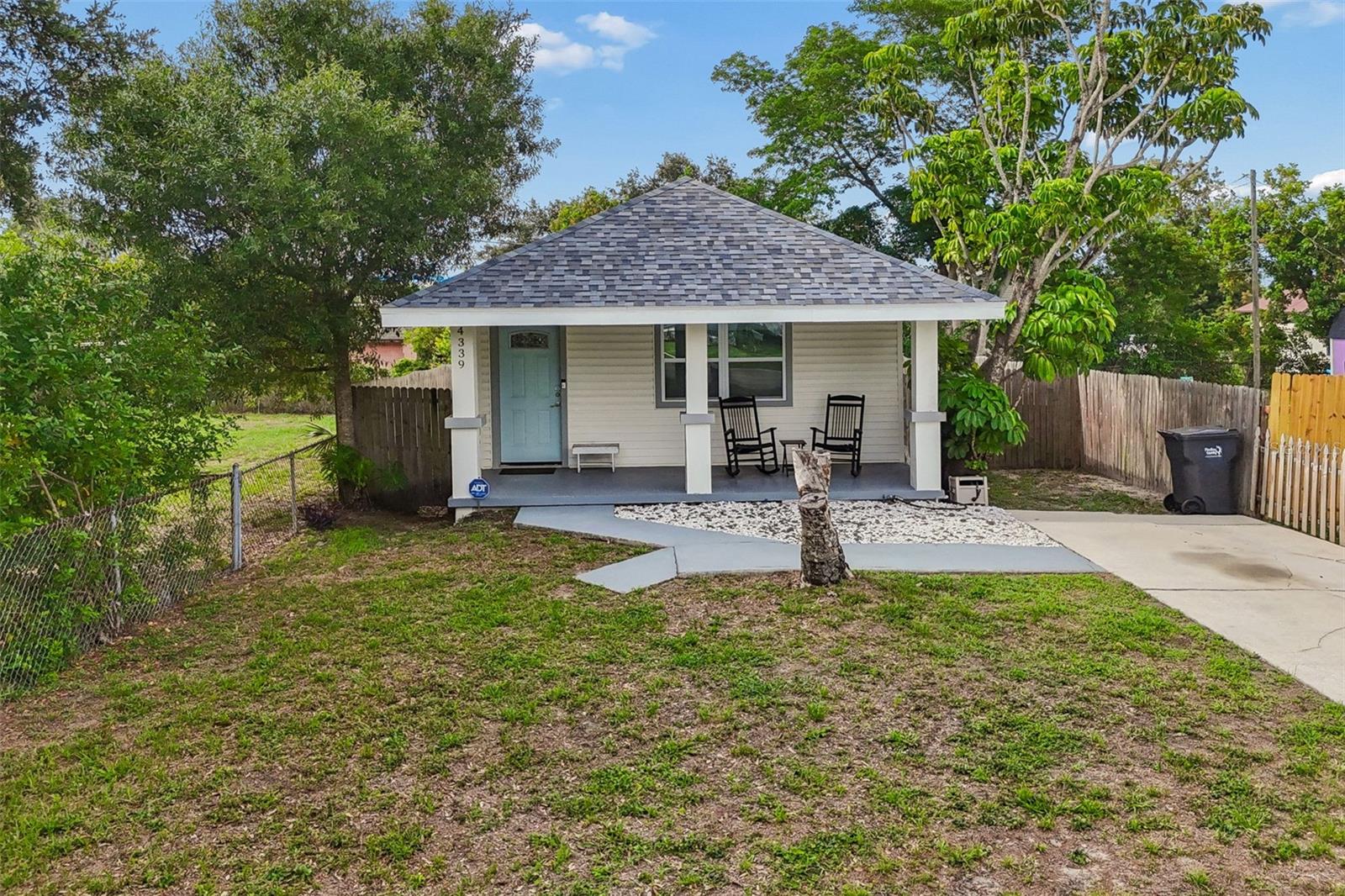 HIGHLAND GROVES - Residential