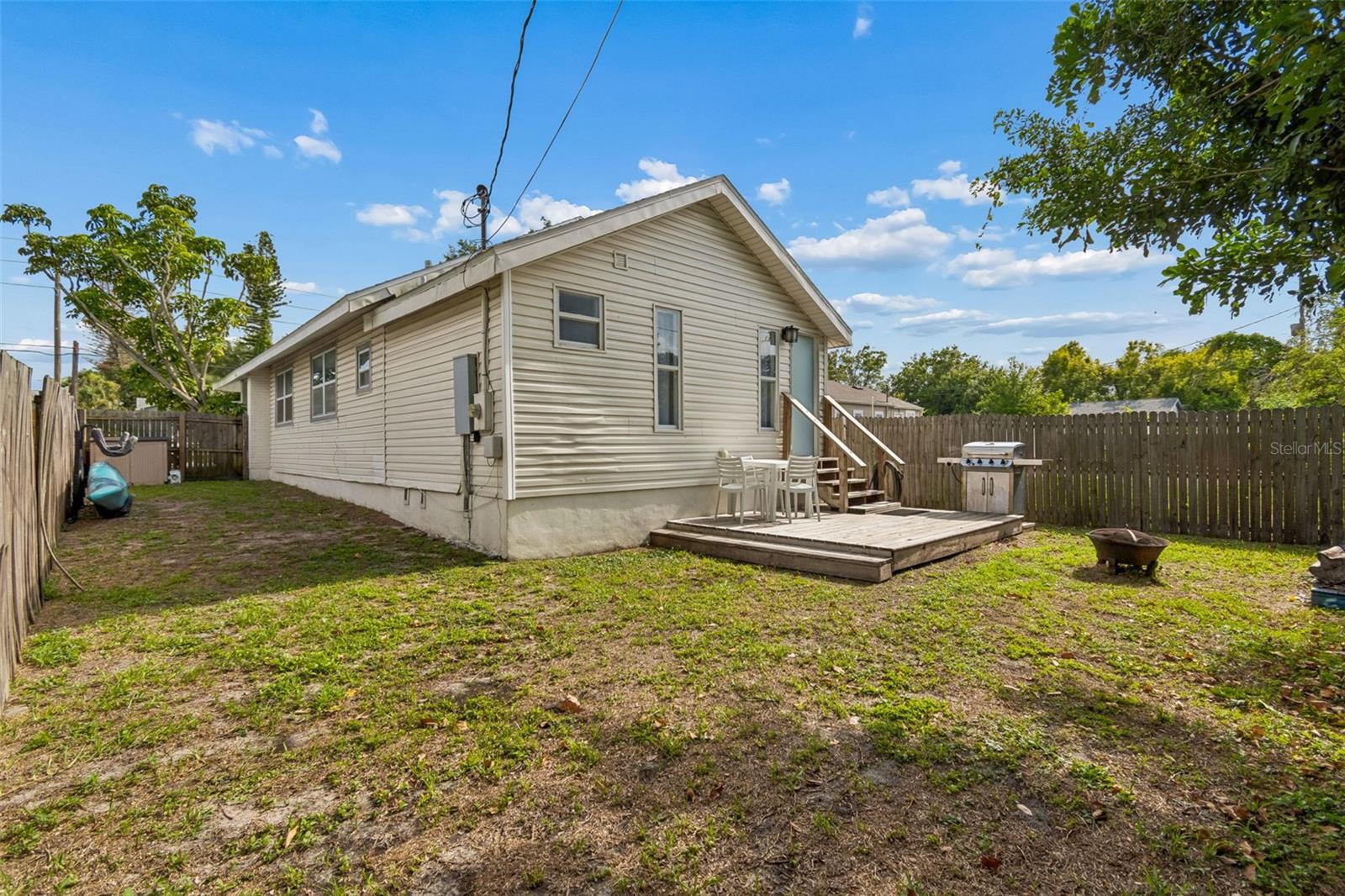 HIGHLAND GROVES - Residential