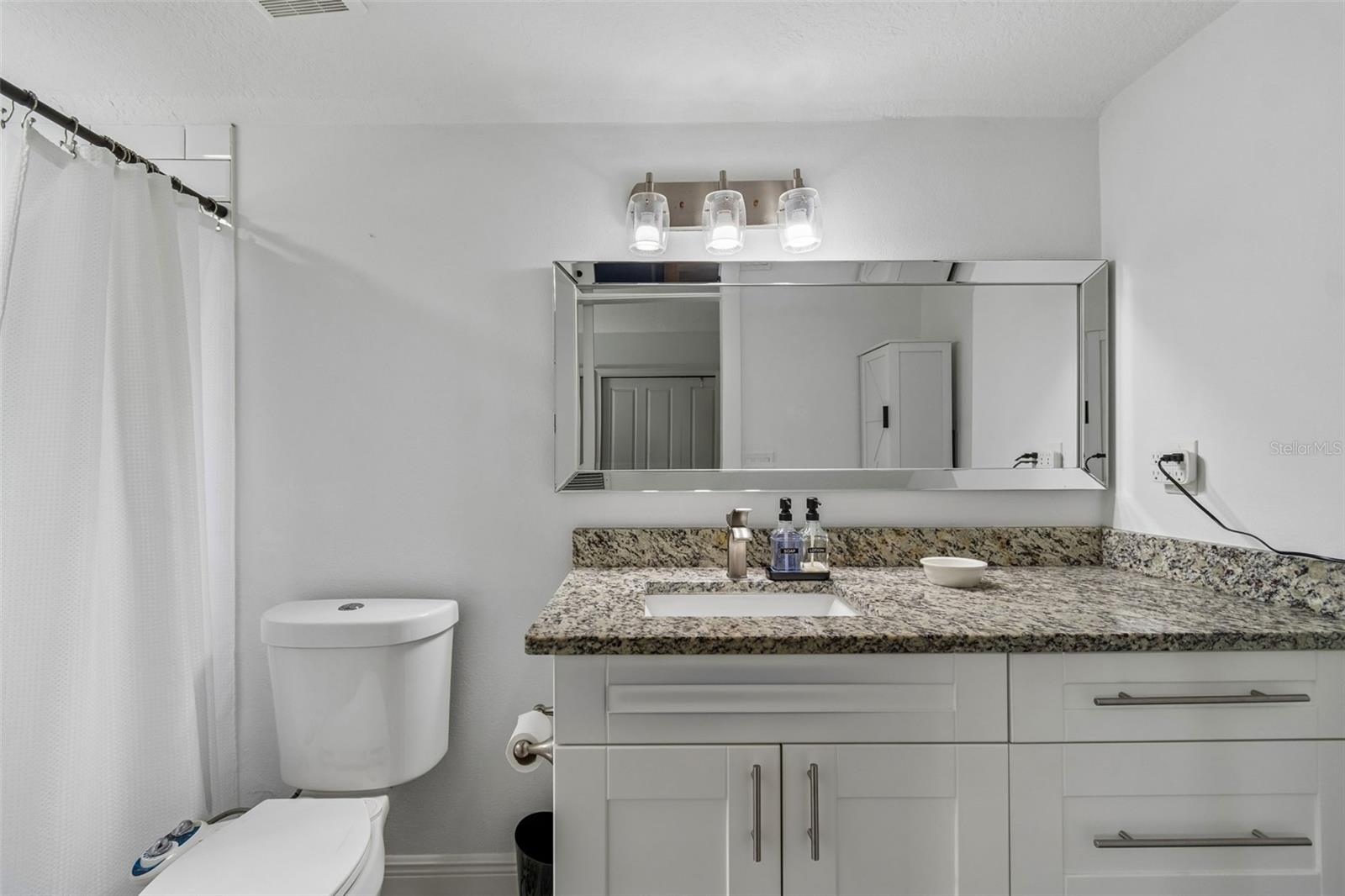 HIGHLAND GROVES - Residential