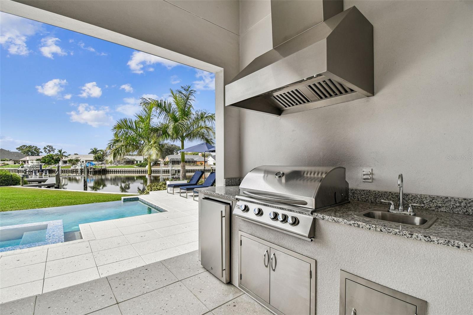 COVE AT ROCKY POINT - Residential
