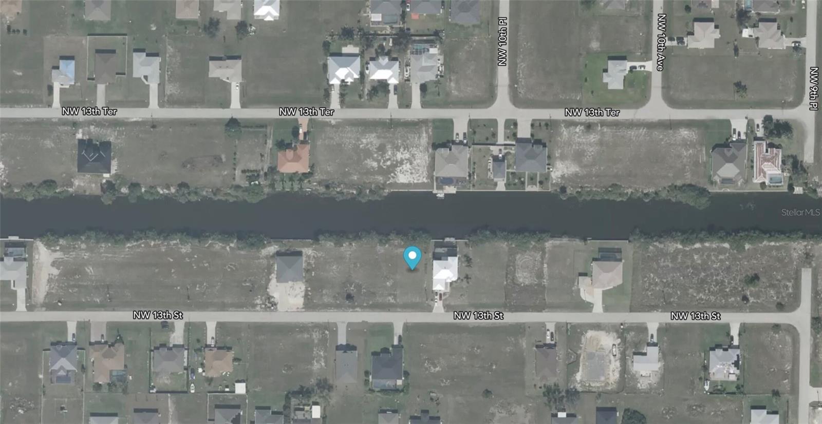 CAPE CORAL - Land