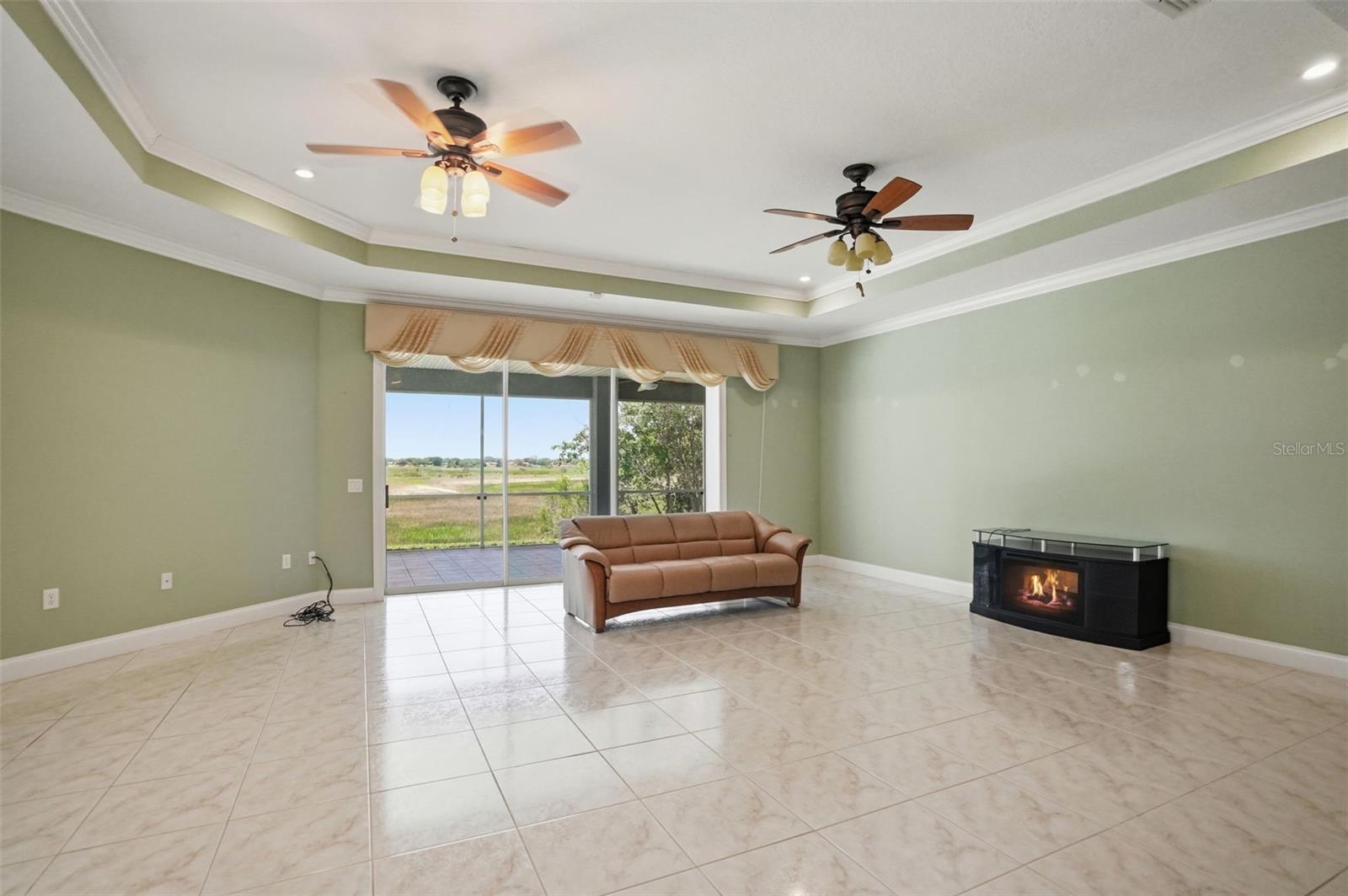 SPRING HILL - Residential