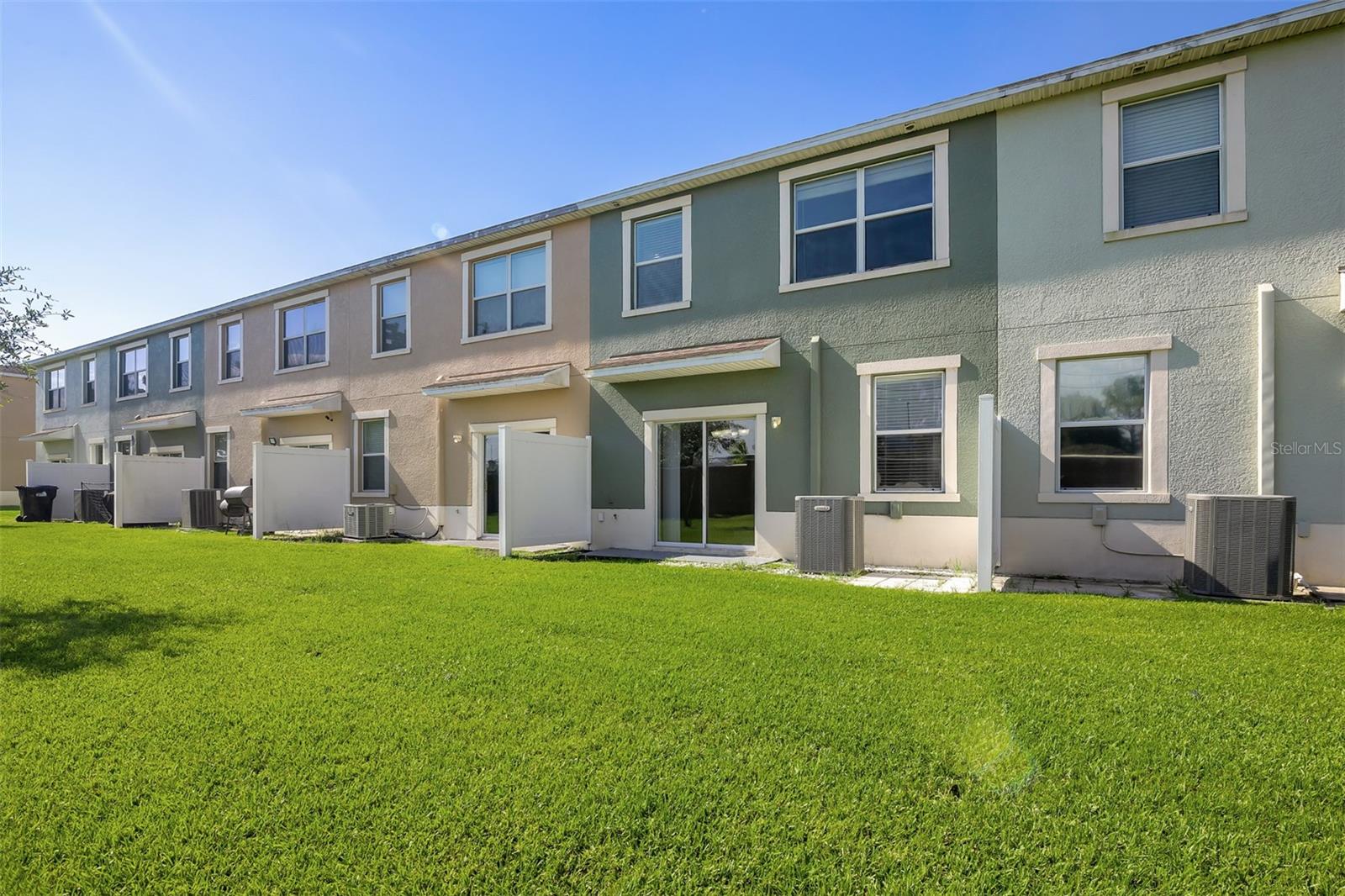 SAVANNAH LNDGS - Residential