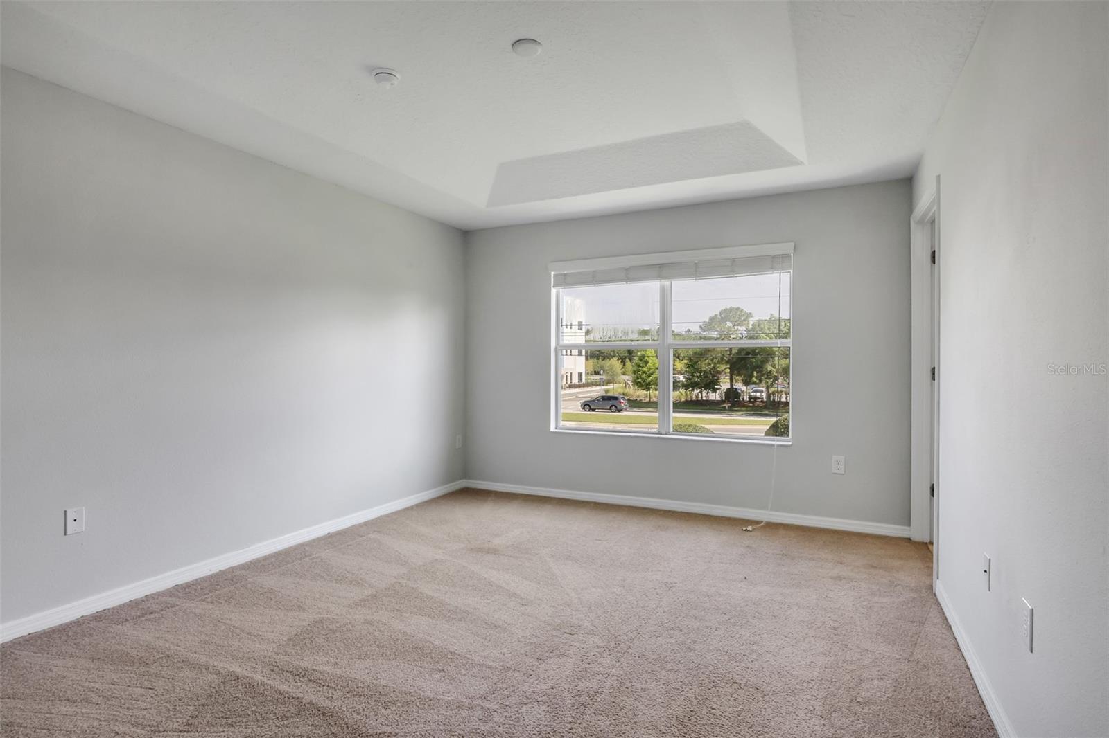 SAVANNAH LNDGS - Residential