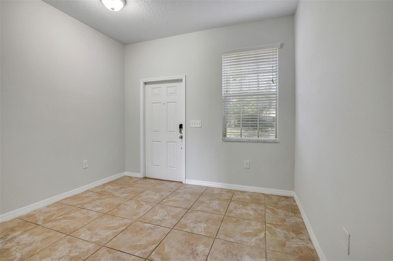SAVANNAH LNDGS - Residential