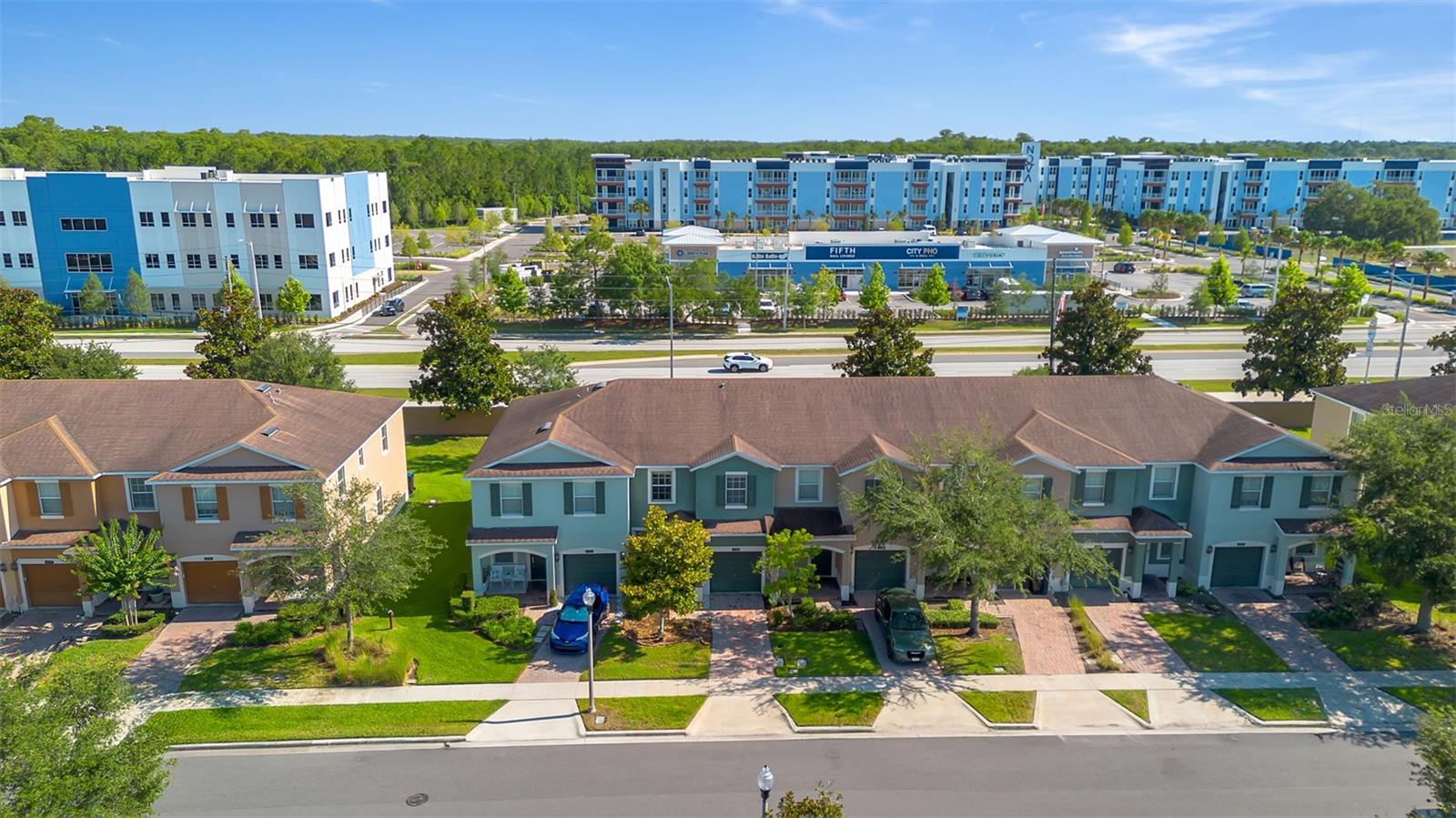 SAVANNAH LNDGS - Residential