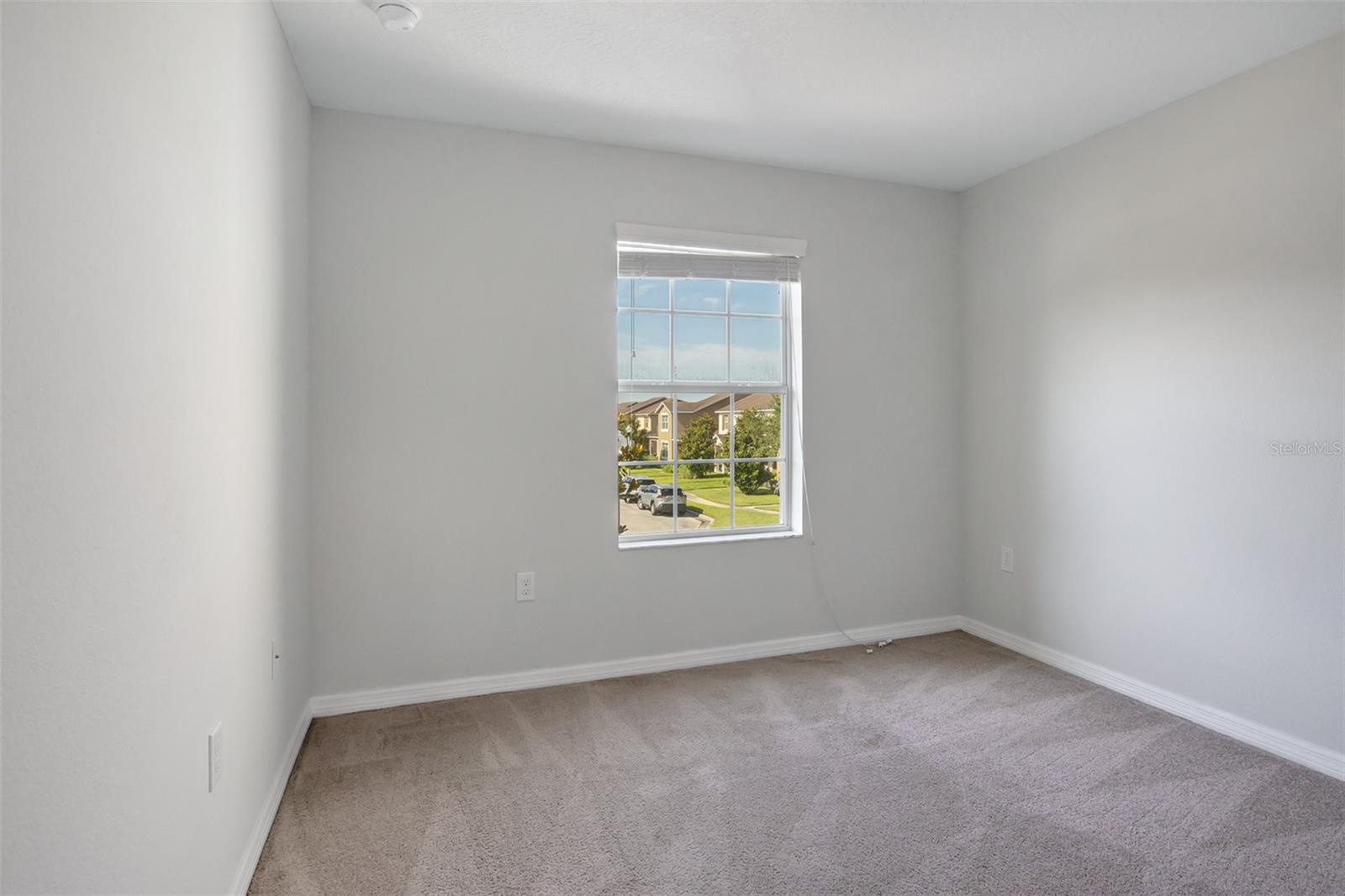SAVANNAH LNDGS - Residential