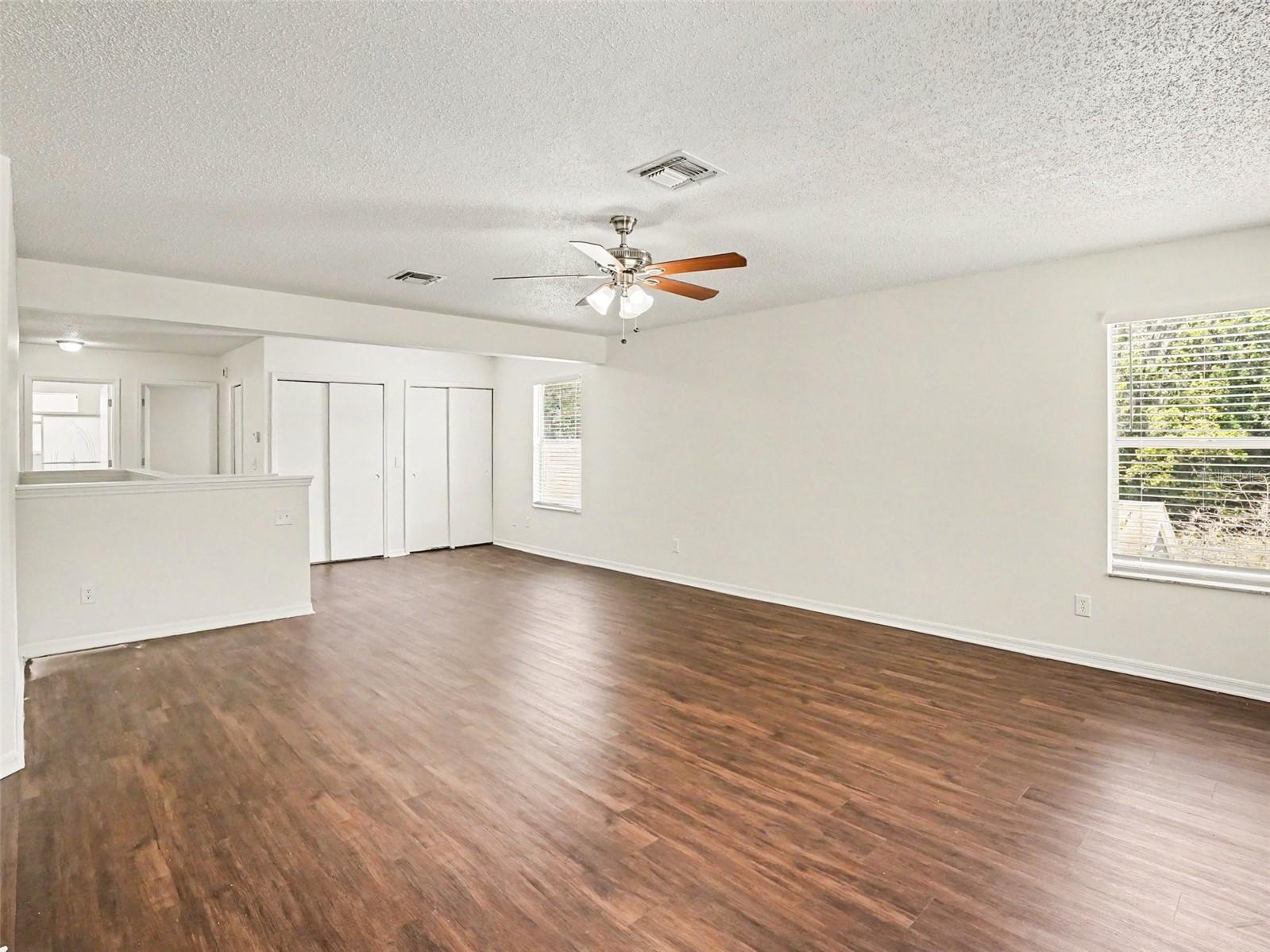 DEAN OAKS - Residential