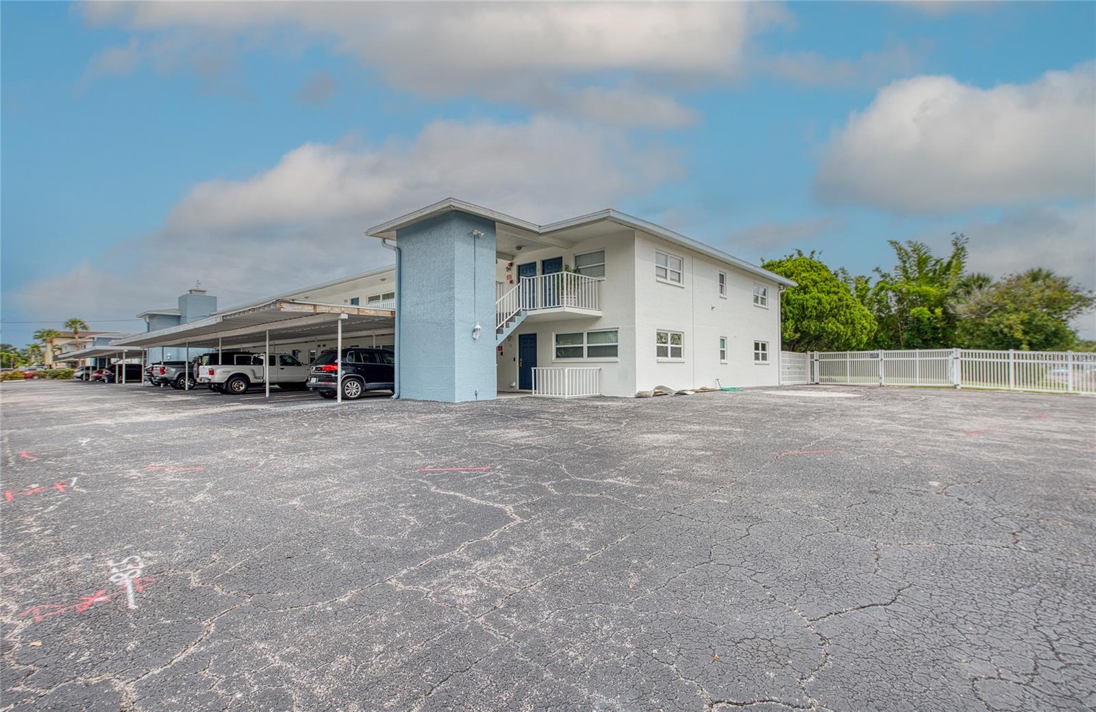 MARINA HARBOUR CONDO - Residential
