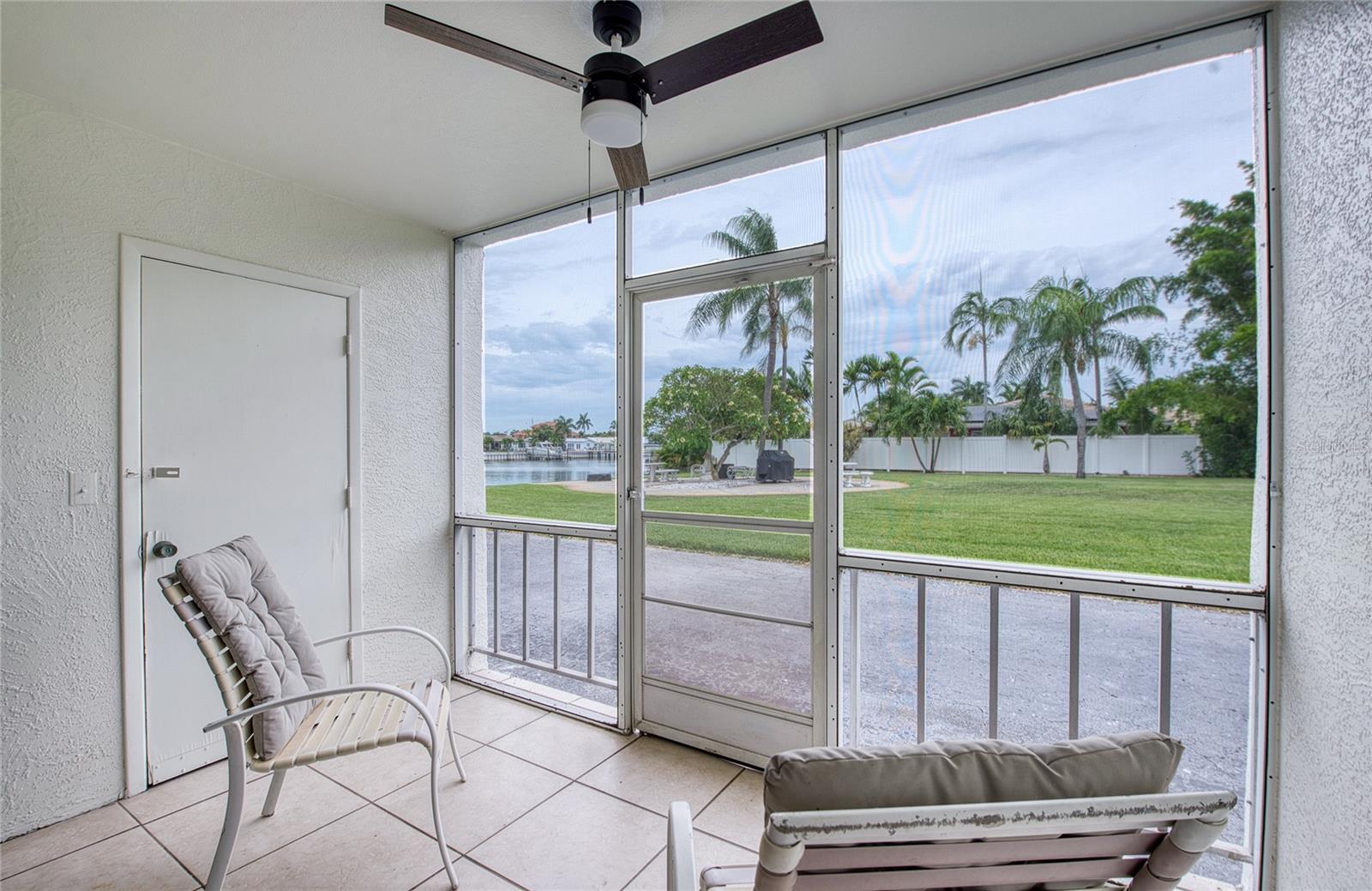 MARINA HARBOUR CONDO - Residential