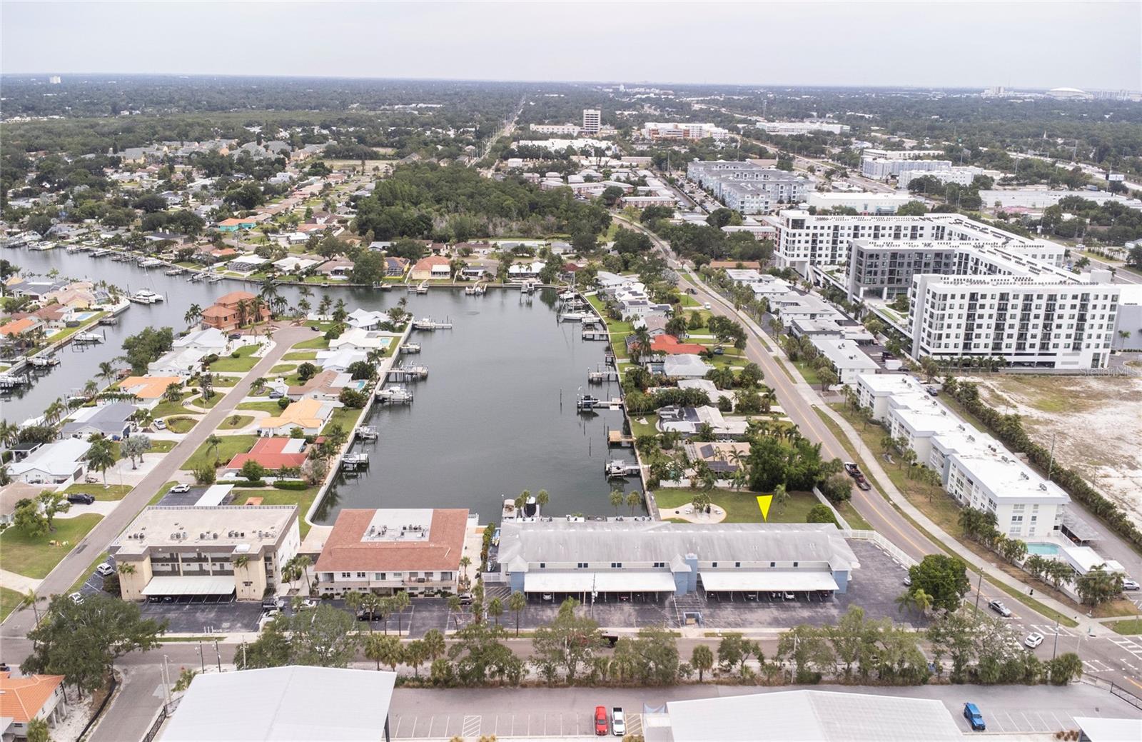 MARINA HARBOUR CONDO - Residential