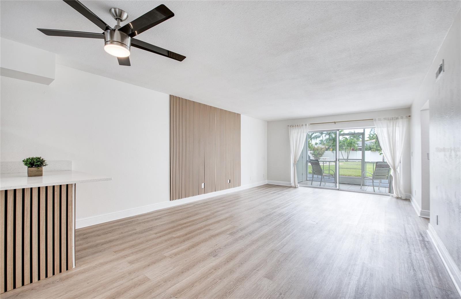 MARINA HARBOUR CONDO - Residential