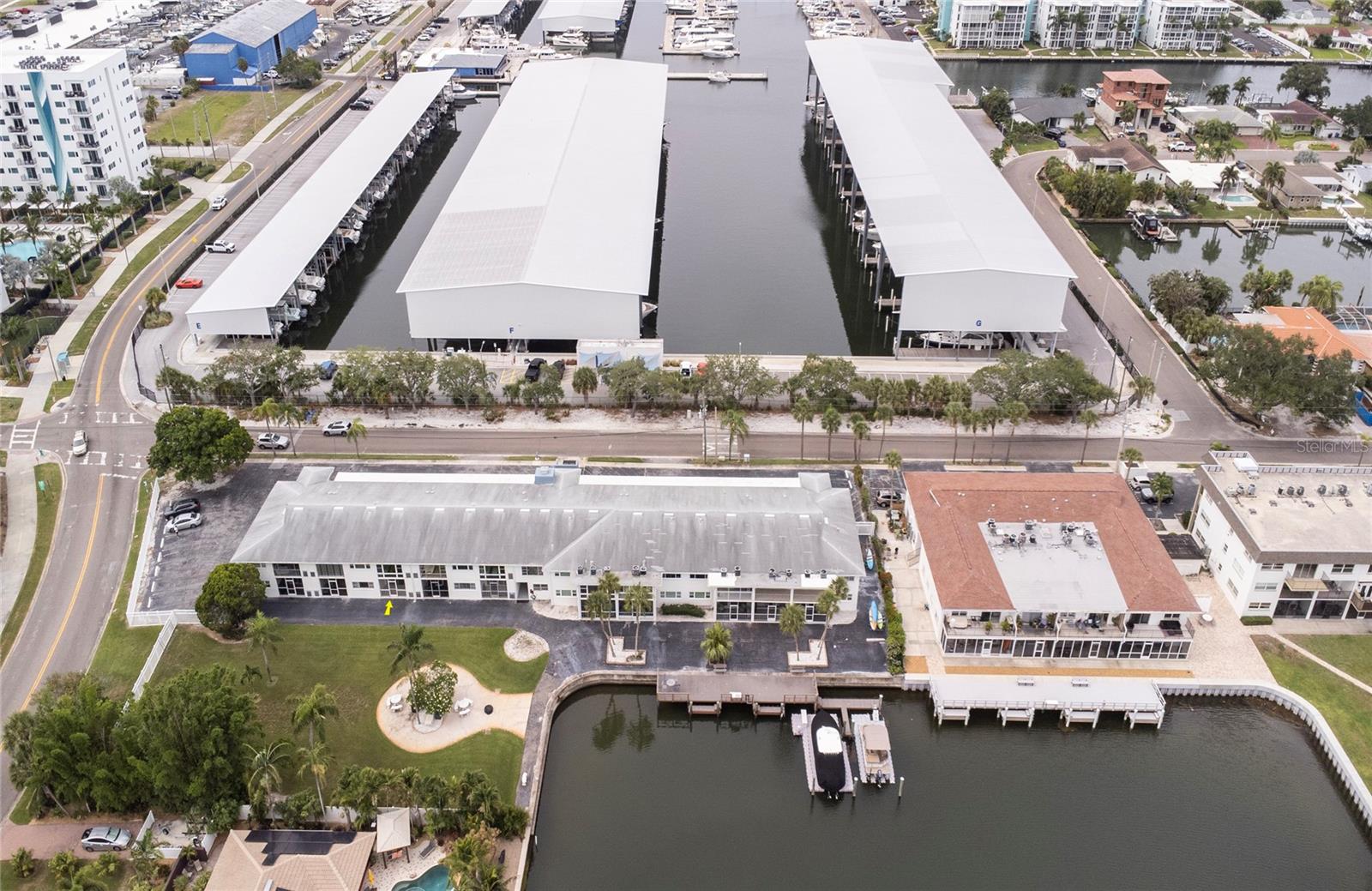 MARINA HARBOUR CONDO - Residential