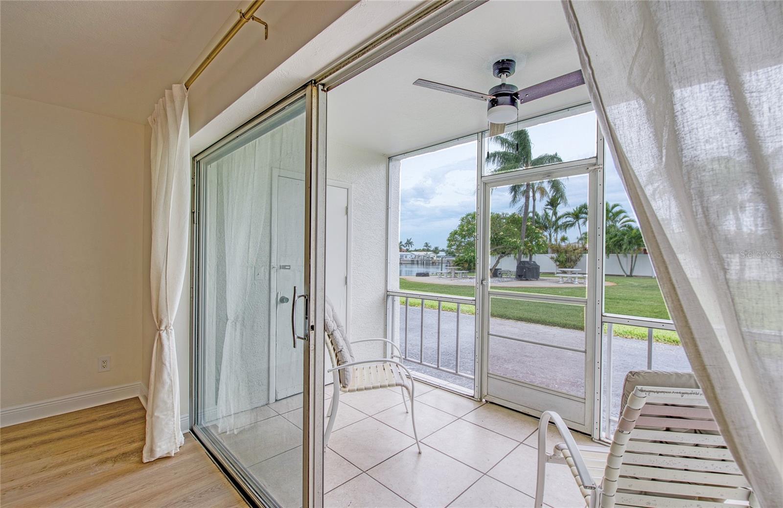 MARINA HARBOUR CONDO - Residential