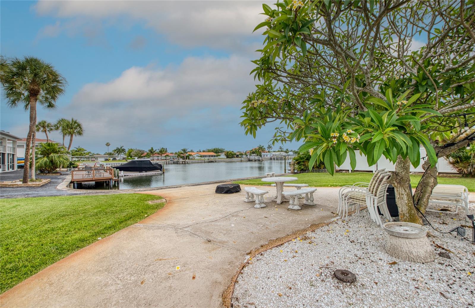 MARINA HARBOUR CONDO - Residential
