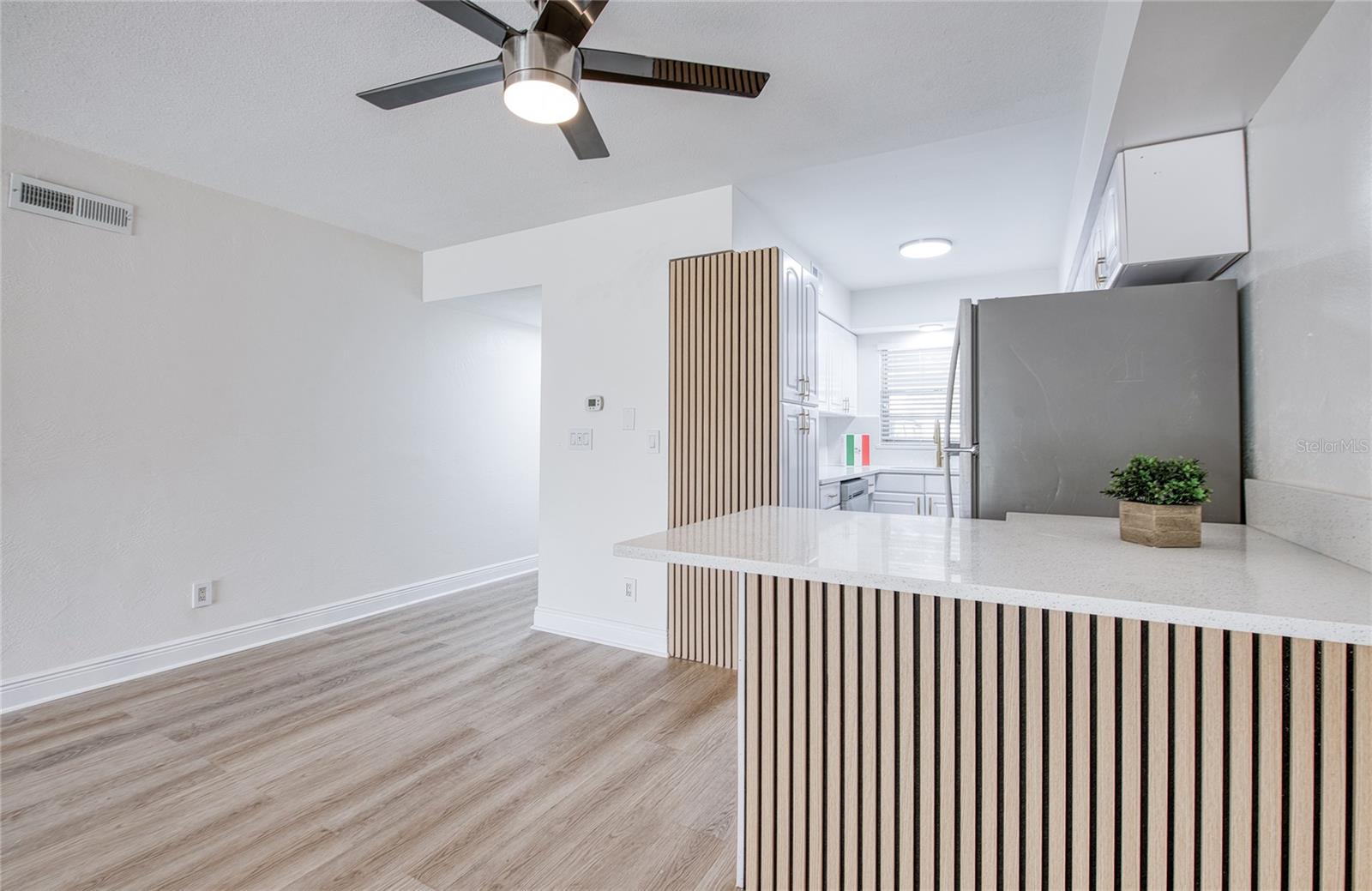 MARINA HARBOUR CONDO - Residential