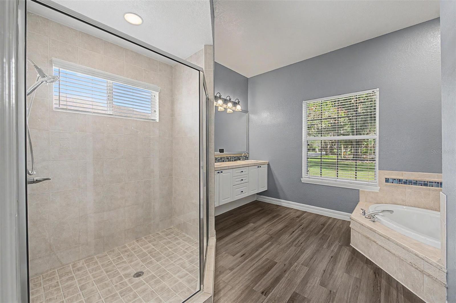GRANDE OAK - Residential