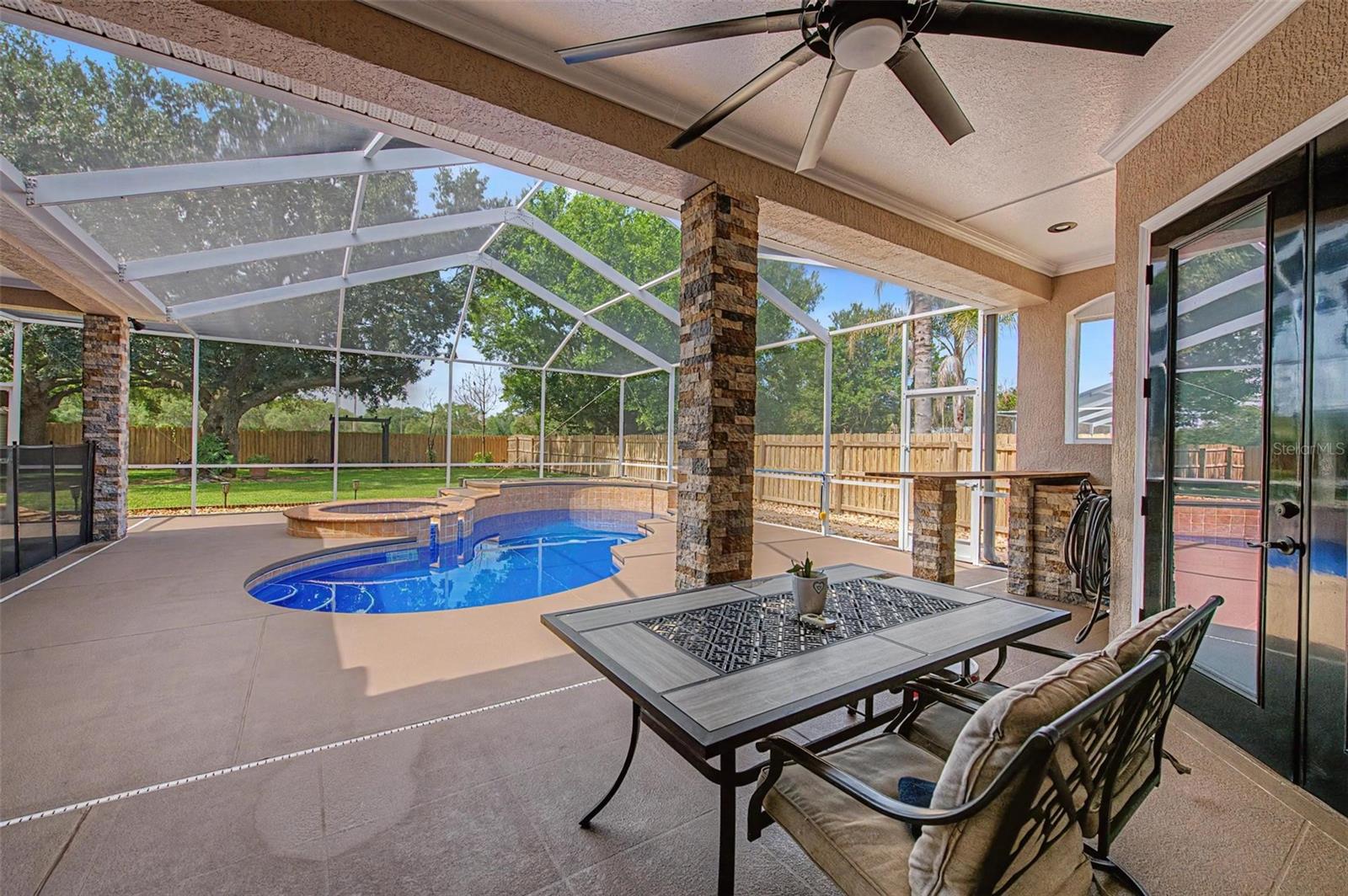 GRANDE OAK - Residential