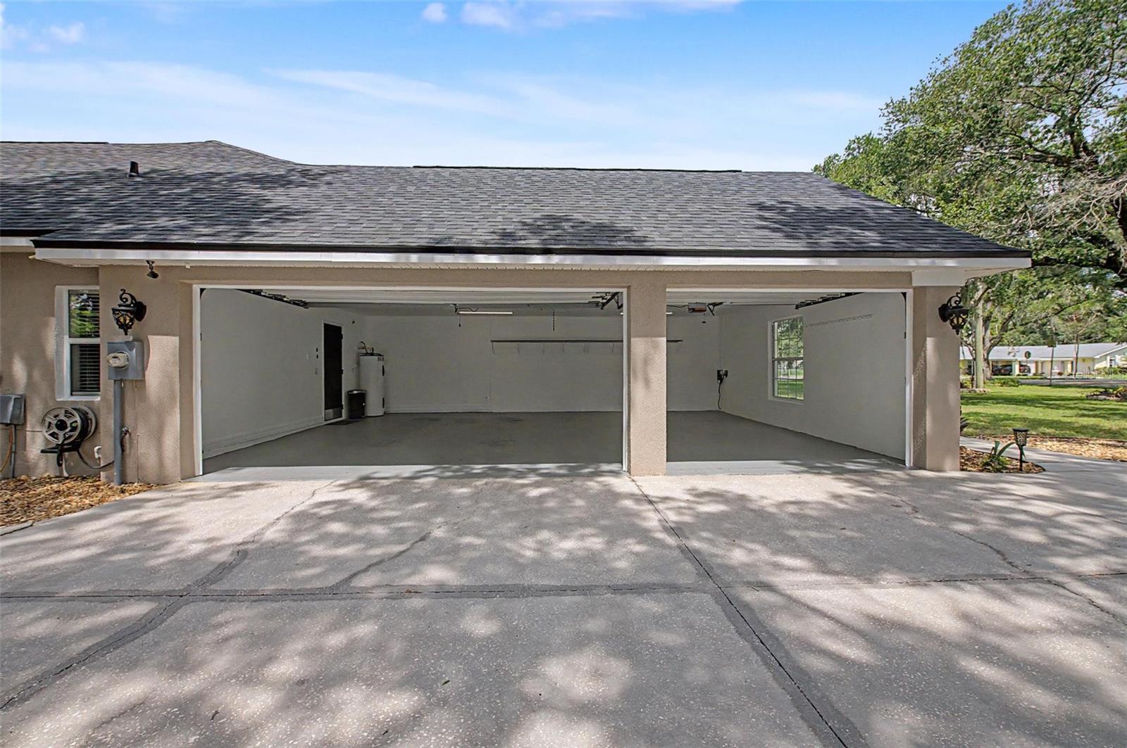 GRANDE OAK - Residential