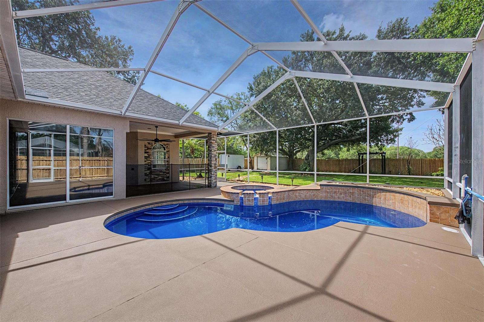 GRANDE OAK - Residential