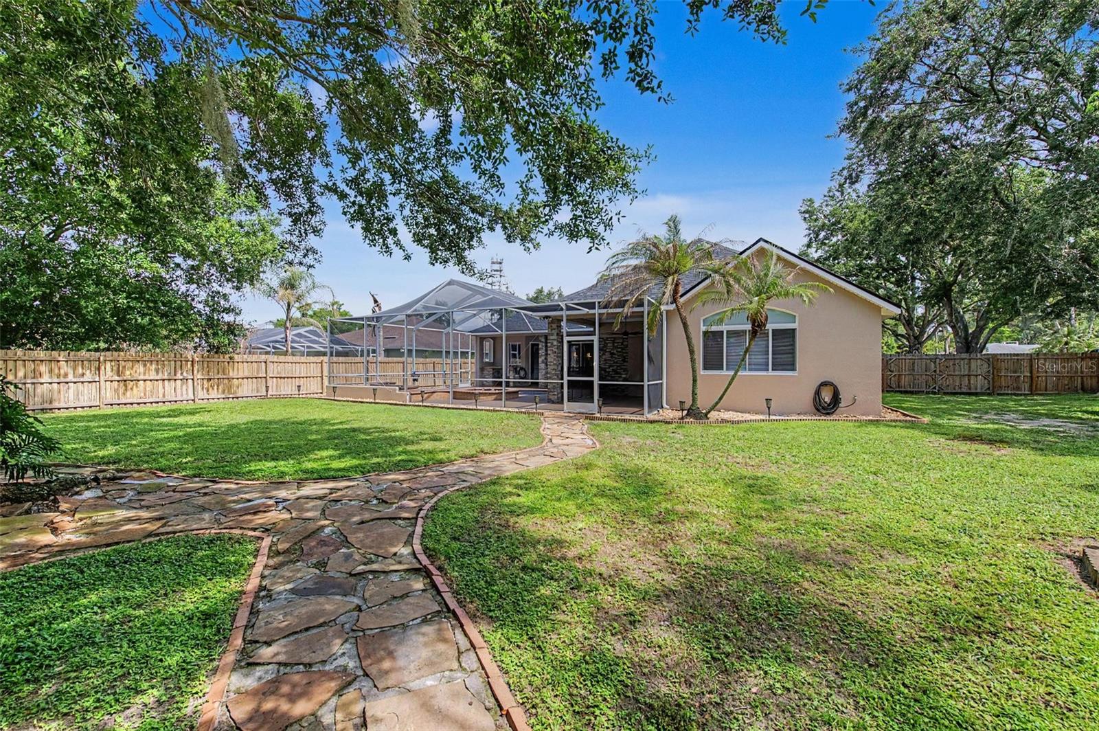 GRANDE OAK - Residential