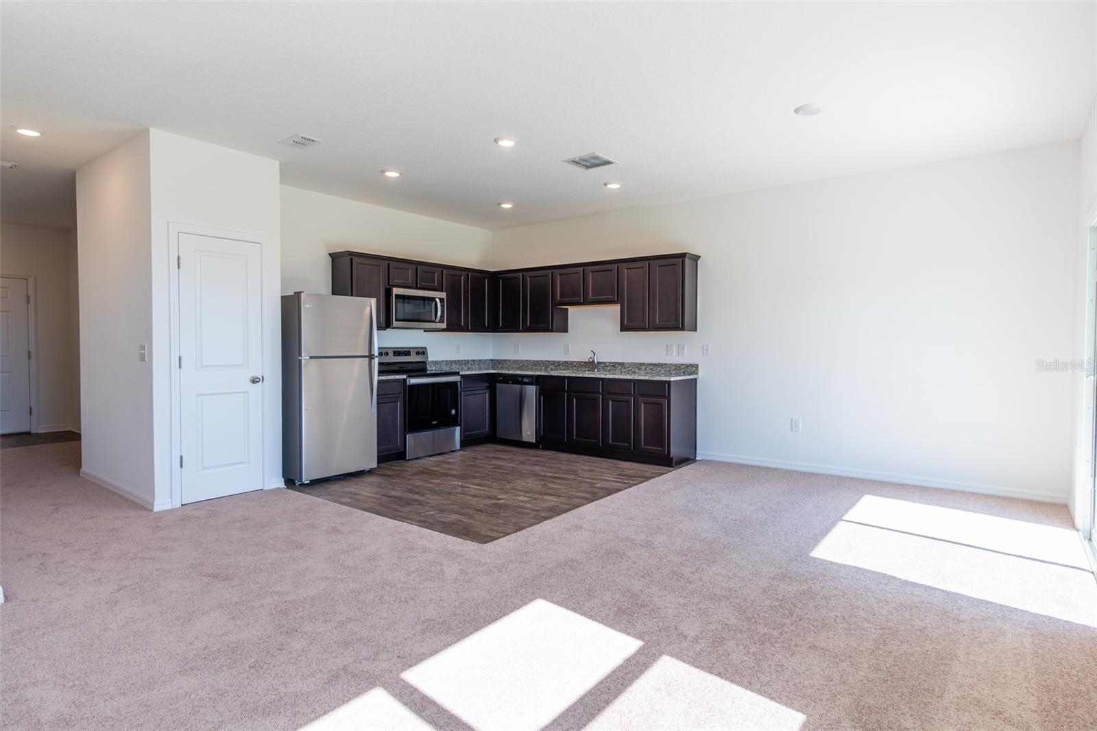 MADISON PLACE PH 1 - Residential Lease
