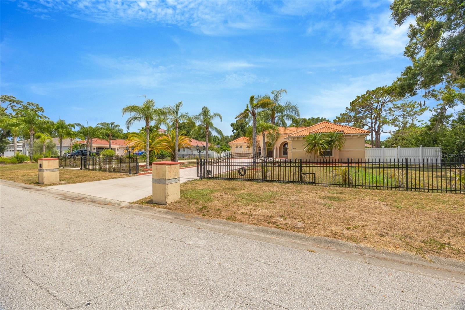 KEYSTONE GROVES - Residential