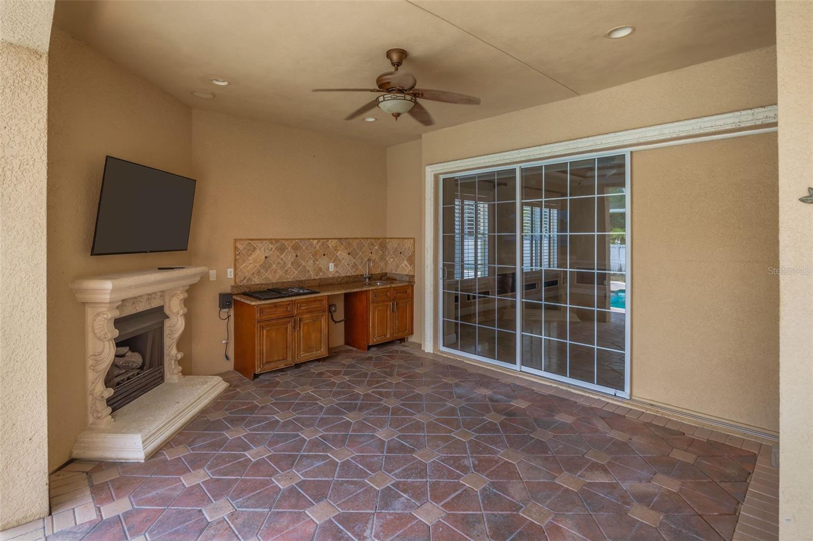KEYSTONE GROVES - Residential