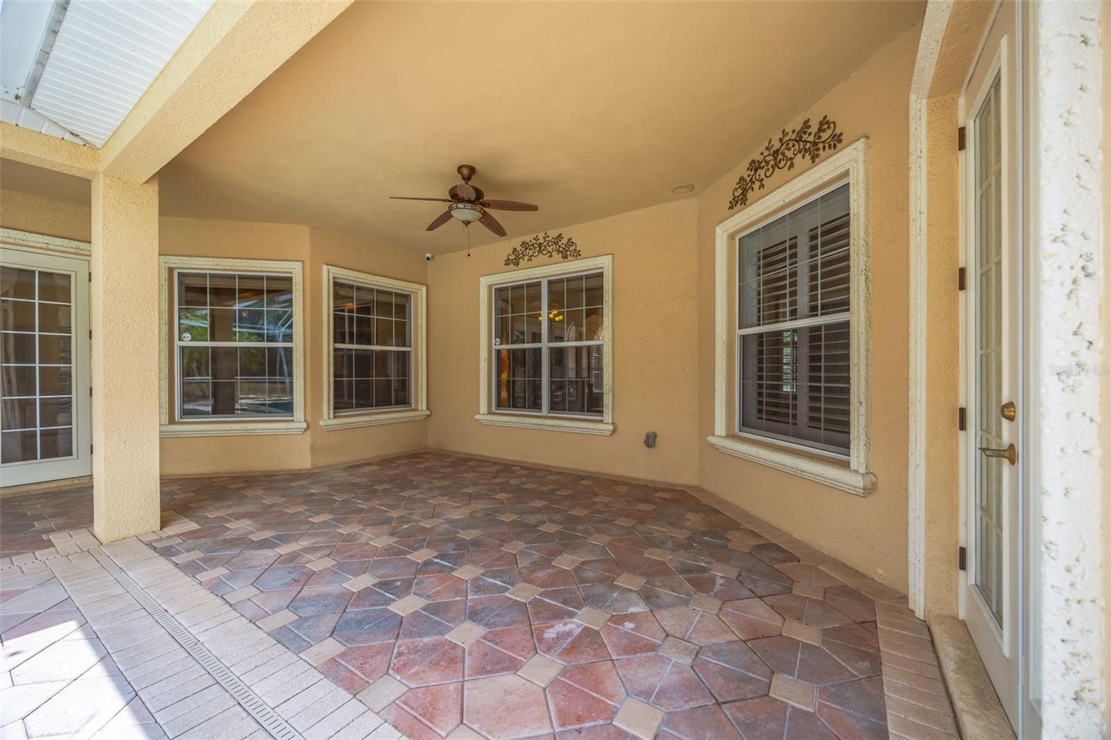 KEYSTONE GROVES - Residential