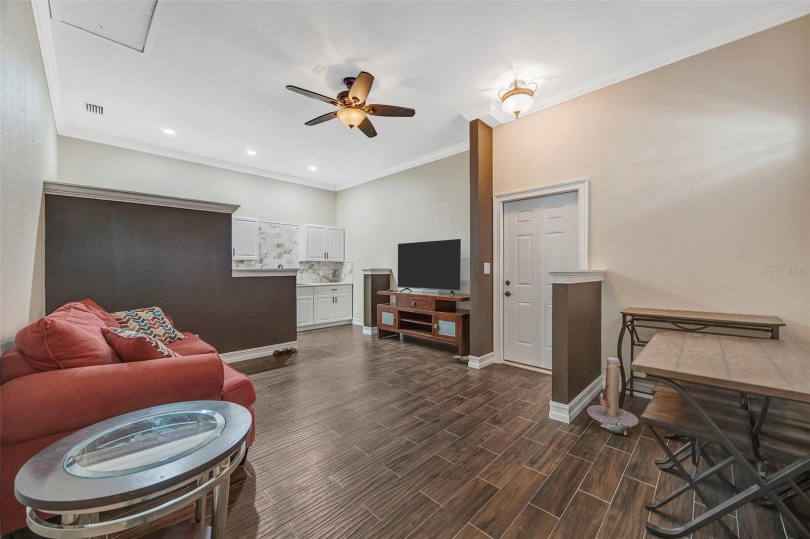 KEYSTONE GROVES - Residential