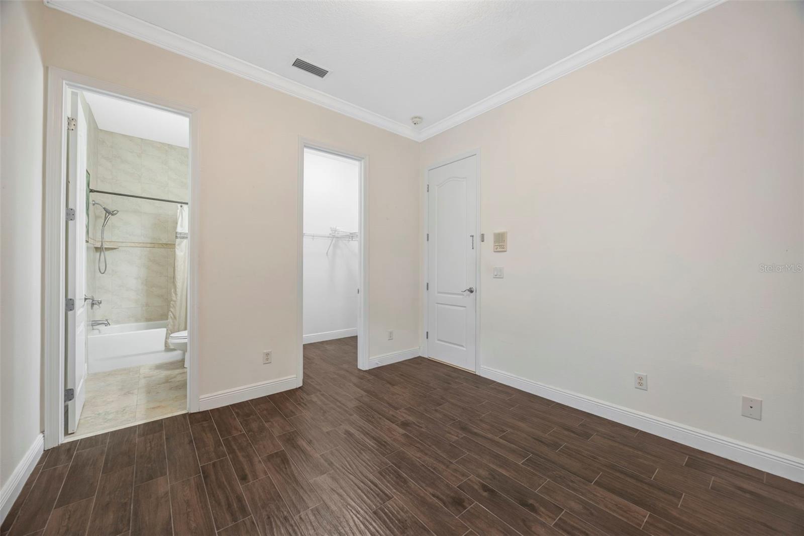 KEYSTONE GROVES - Residential