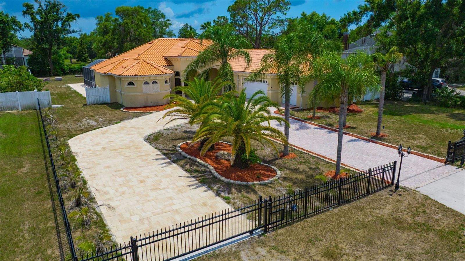 KEYSTONE GROVES - Residential