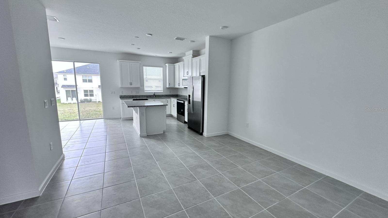 SOLEIL/WESTSIDE - Residential Lease