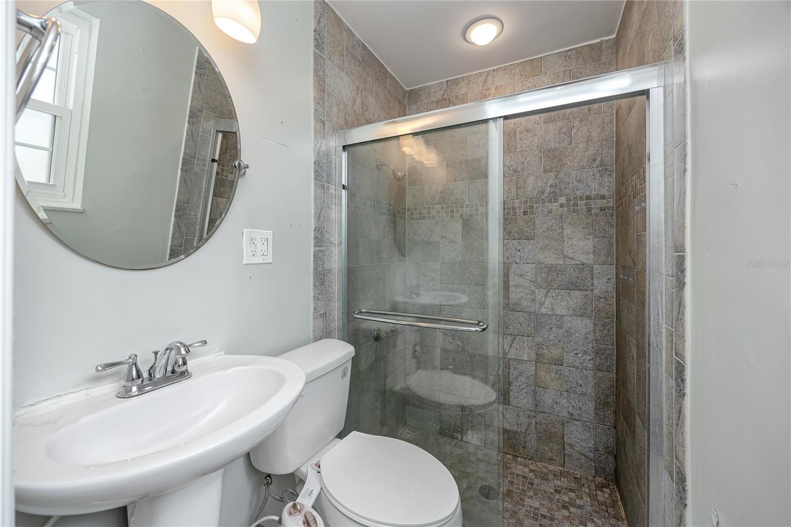 MORNINGSIDE ESTATES - Residential Lease