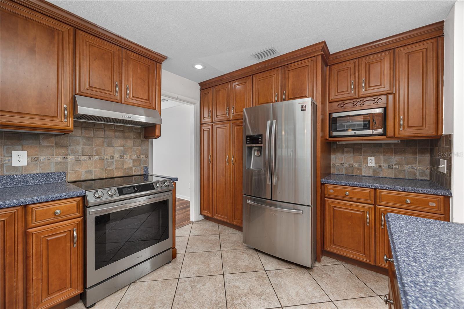 MORNINGSIDE ESTATES - Residential Lease