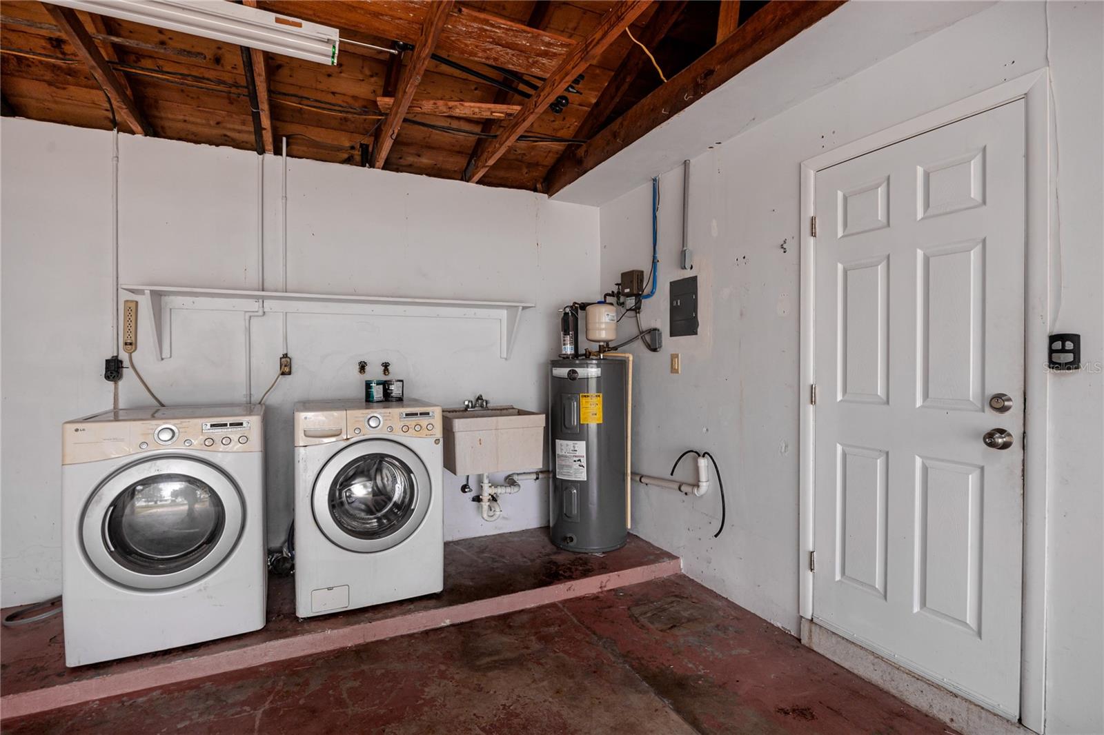 MORNINGSIDE ESTATES - Residential Lease