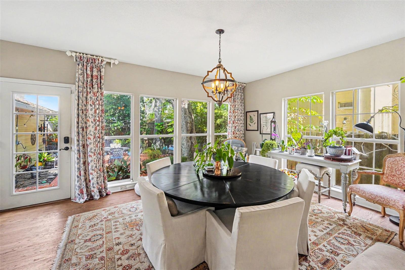 JULES VERNE PARK - Residential