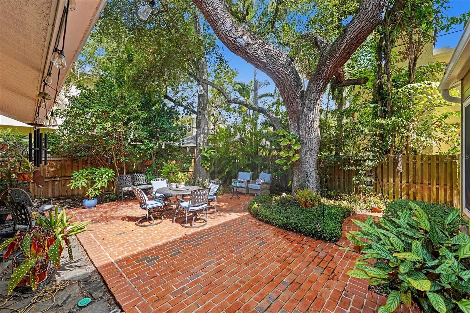 JULES VERNE PARK - Residential