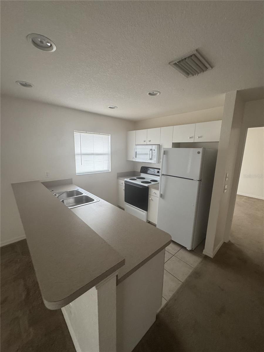 ROTONDA WEST PEBBLE BEACH - Residential Lease