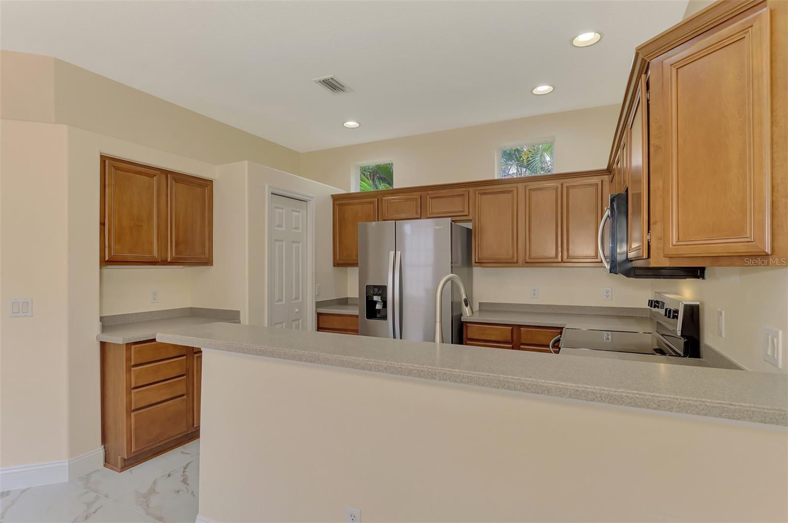 PALM LAKES - Residential Lease