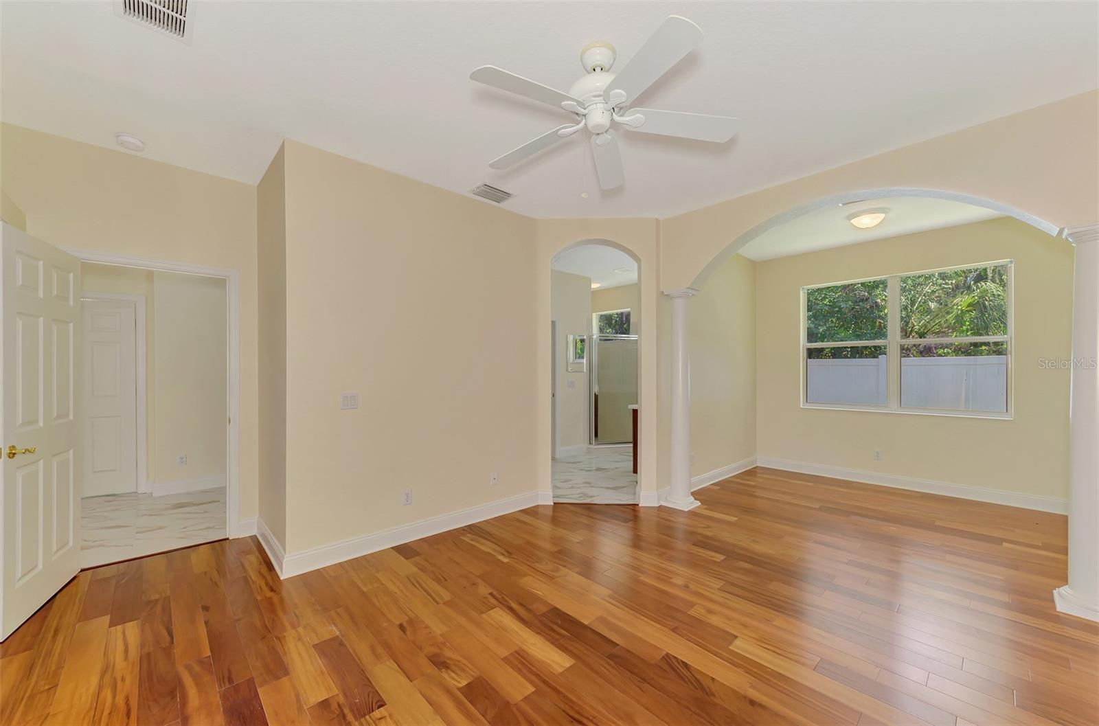 PALM LAKES - Residential Lease