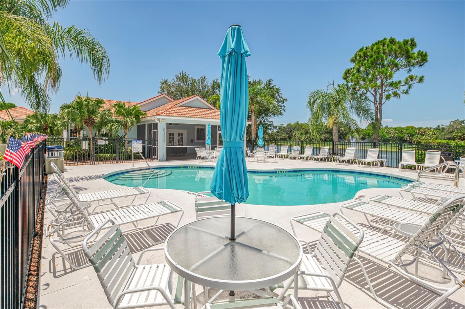 PALM LAKES - Residential Lease