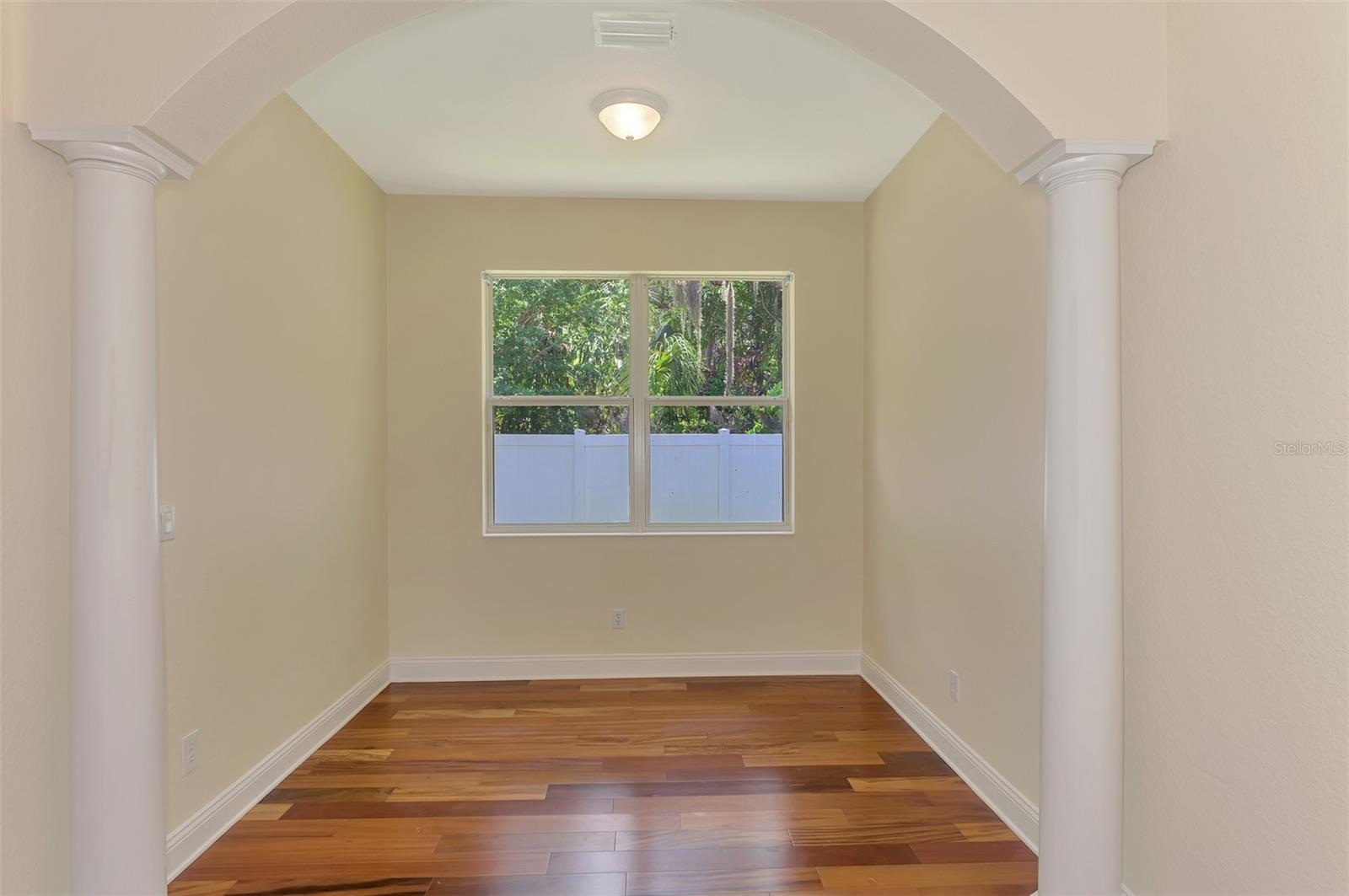 PALM LAKES - Residential Lease