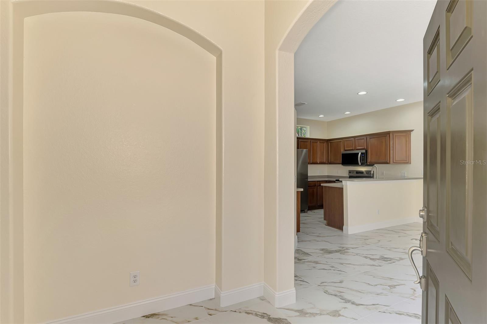 PALM LAKES - Residential Lease
