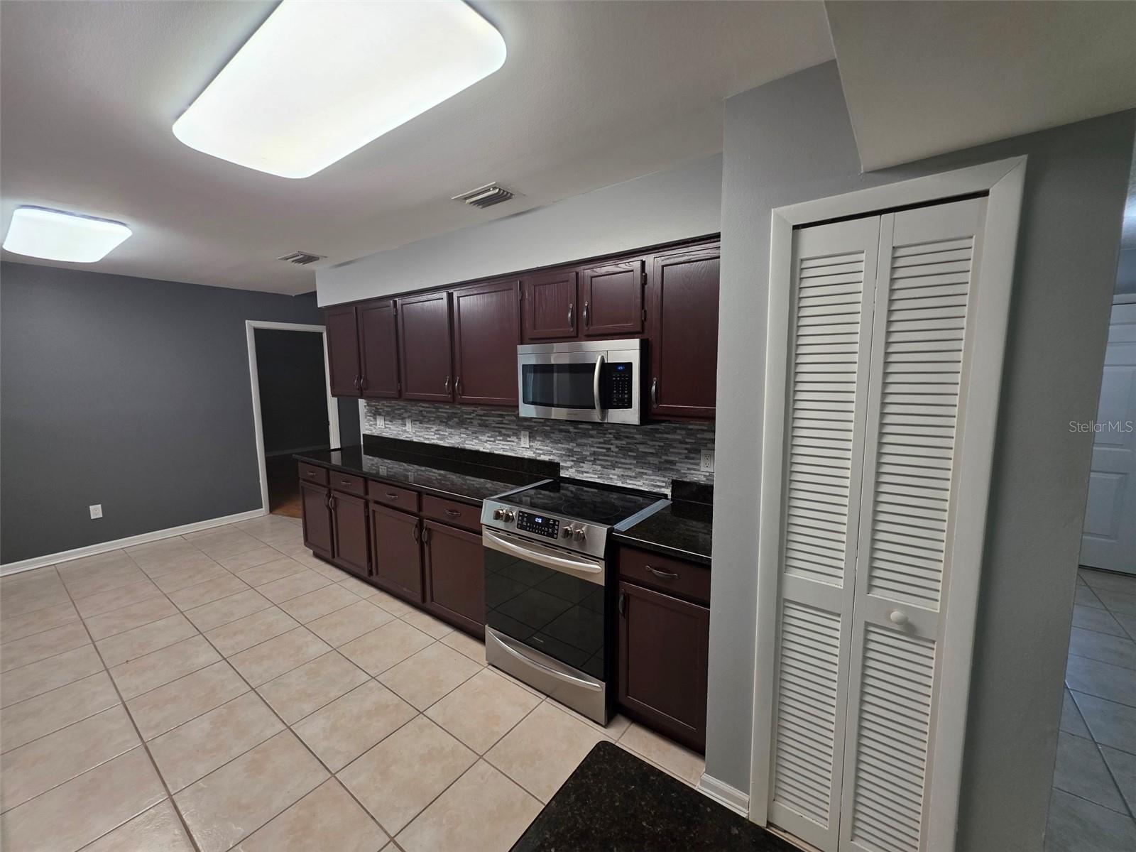 DELTONA LAKES UNIT 40 - Residential