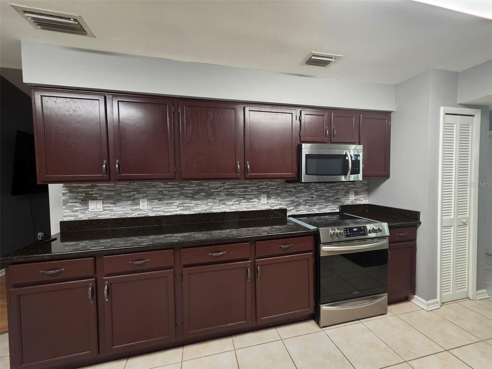 DELTONA LAKES UNIT 40 - Residential