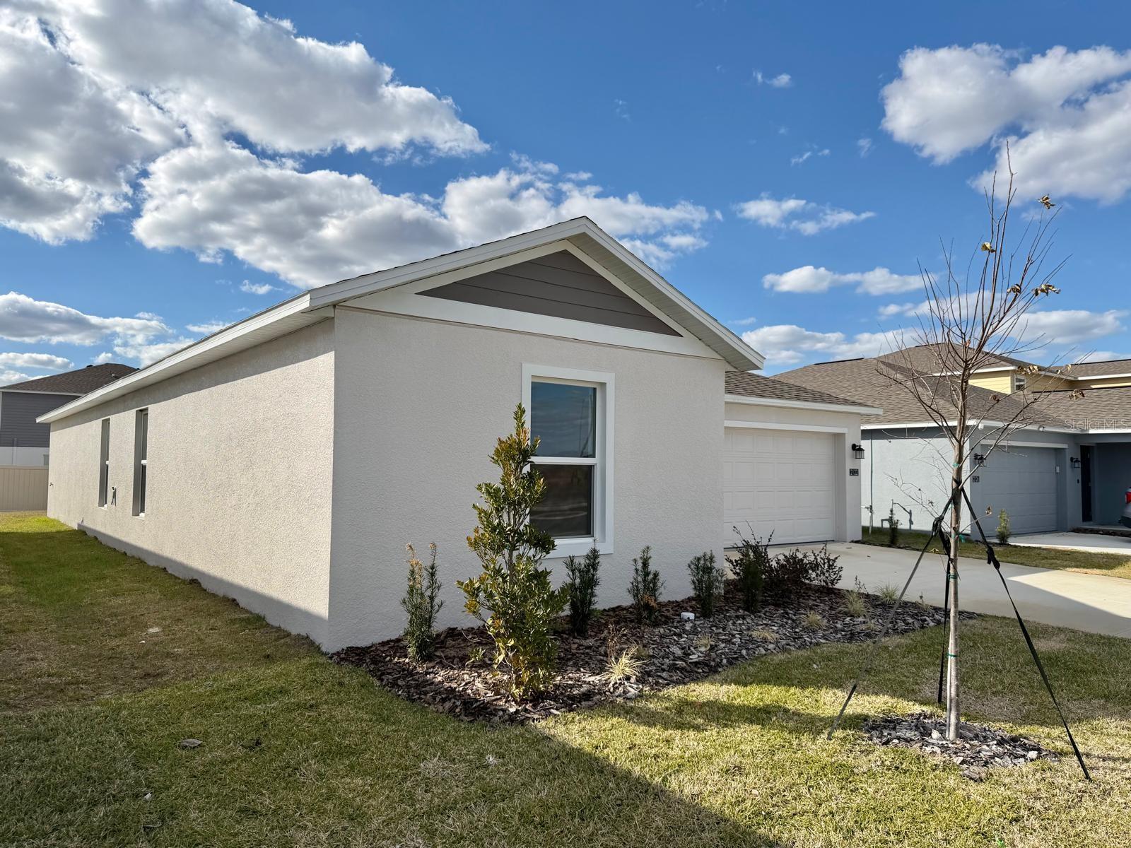 PEACE CRK RESERVE - Residential Lease